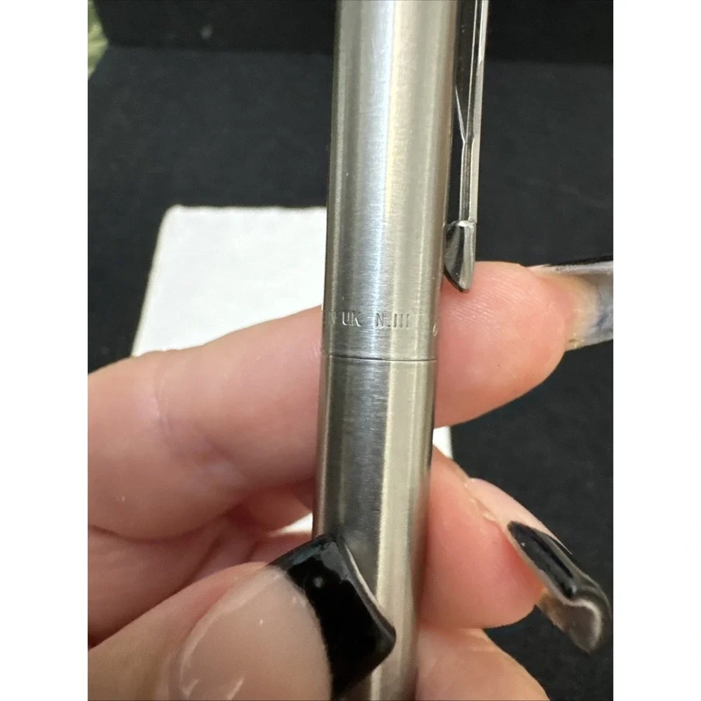 Parker Vector Stainless Steel Medium Nib Fountain pen Made In UK N III